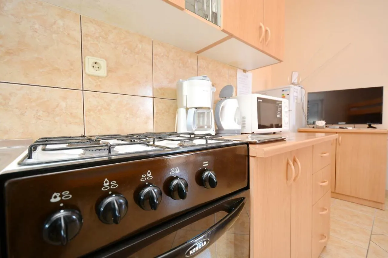 Apartments Stefi Vir 0*,