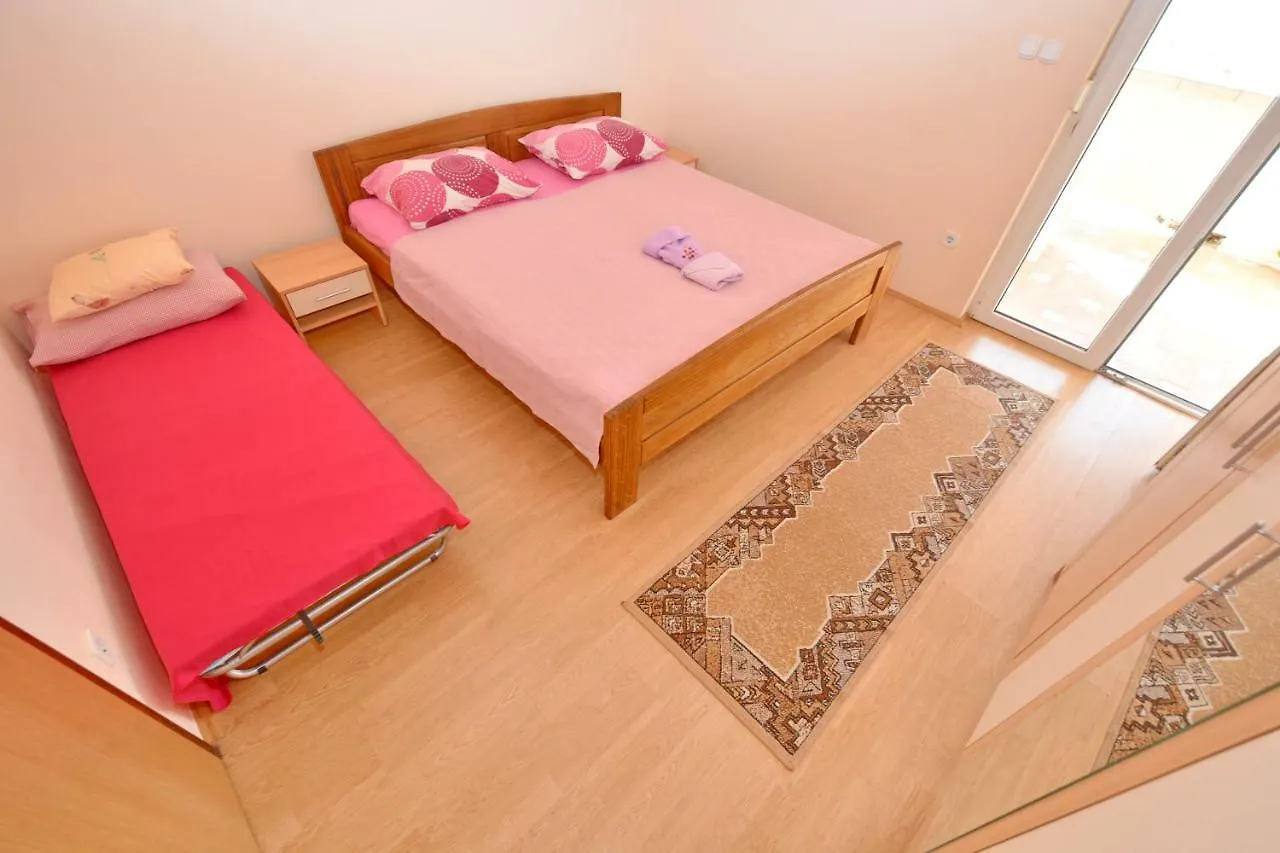 Apartments Stefi Vir