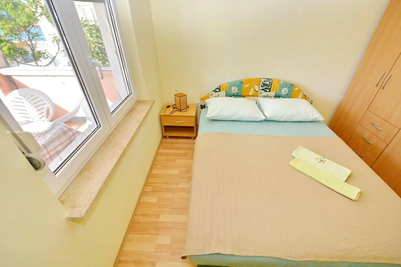 Apartments Stefi Vir