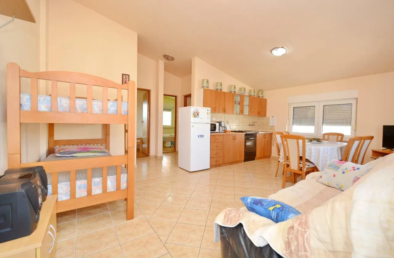Apartments Stefi Vir 0*,